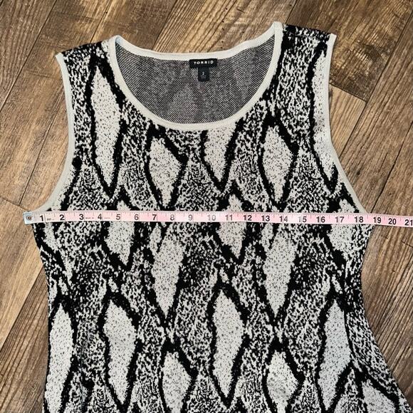 Torrid Snakeskin Print Grey Sweater Knit Trapeze Dress Size 2X - Picture 11 of 16